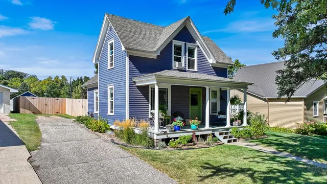 $149,000 | 220 Fremont Street South, Lake Benton, MN 56149