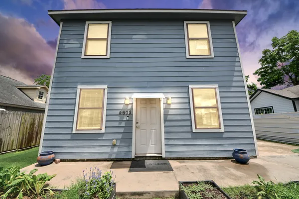 $1,875 | 4603 Orange Street, Houston, TX 77020