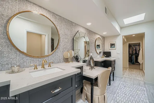 $1,100,000 | 77 East Missouri Avenue, Unit 27, Phoenix, AZ 85012