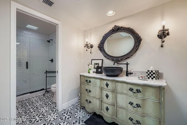 $1,100,000 | 77 East Missouri Avenue, Unit 27, Phoenix, AZ 85012