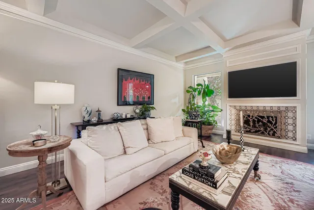 $1,100,000 | 77 East Missouri Avenue, Unit 27, Phoenix, AZ 85012