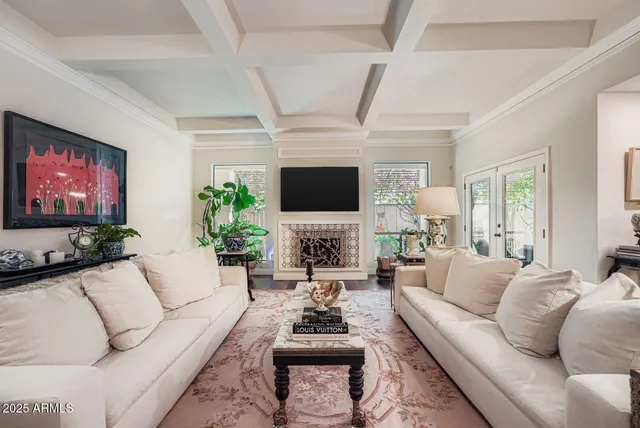 $1,100,000 | 77 East Missouri Avenue, Unit 27, Phoenix, AZ 85012