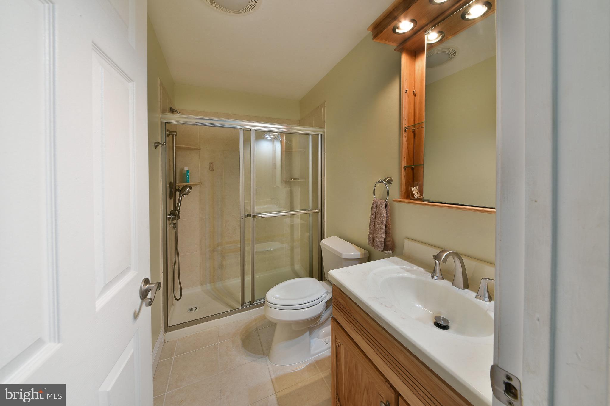 601 Fourth Avenue Croydon, PA 19021 - Photo 35 of 44 Full Hall bathroom