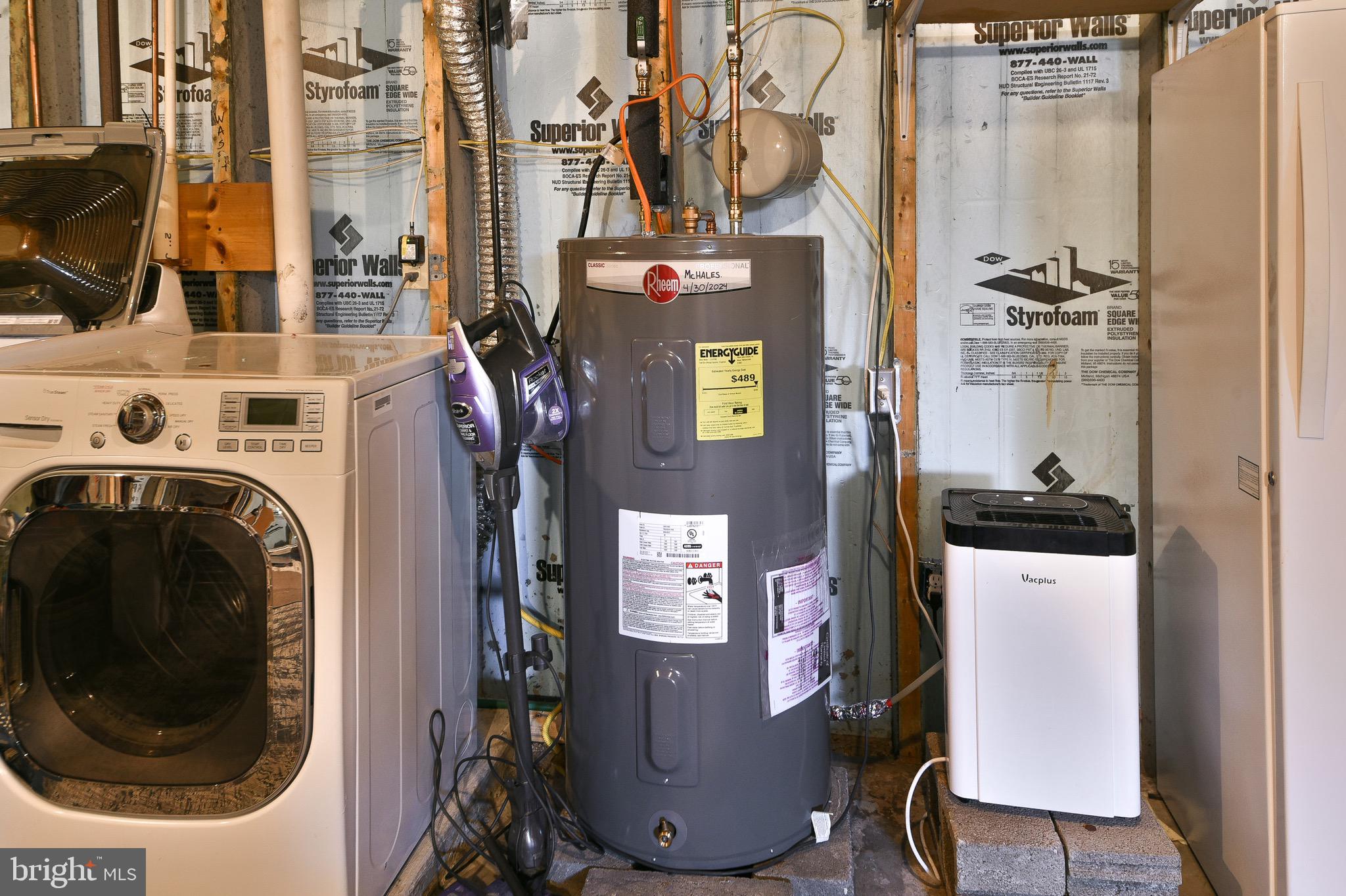 601 Fourth Avenue Croydon, PA 19021 - Photo 44 of 44 Updated hotwater heater