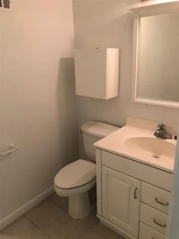 $1,900 | 4040 Northwest 19th Place, Gainesville, FL 32605