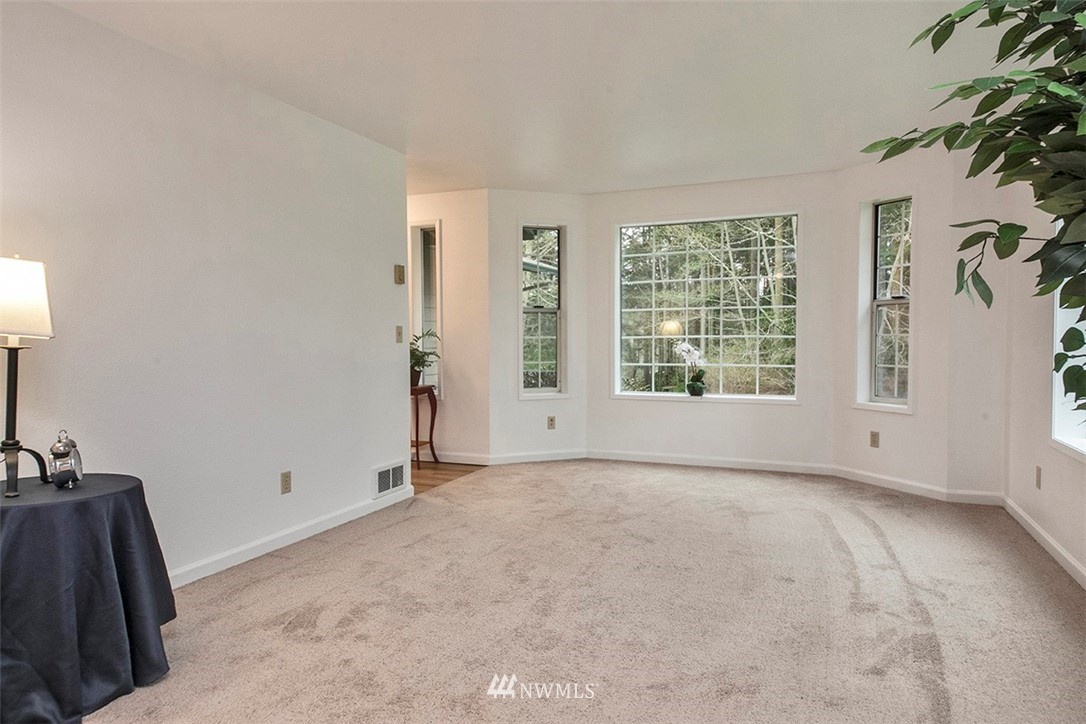2155 Zylstra Road Oak Harbor, WA 98277 - Photo 4 of 40 Gallery Image 4
