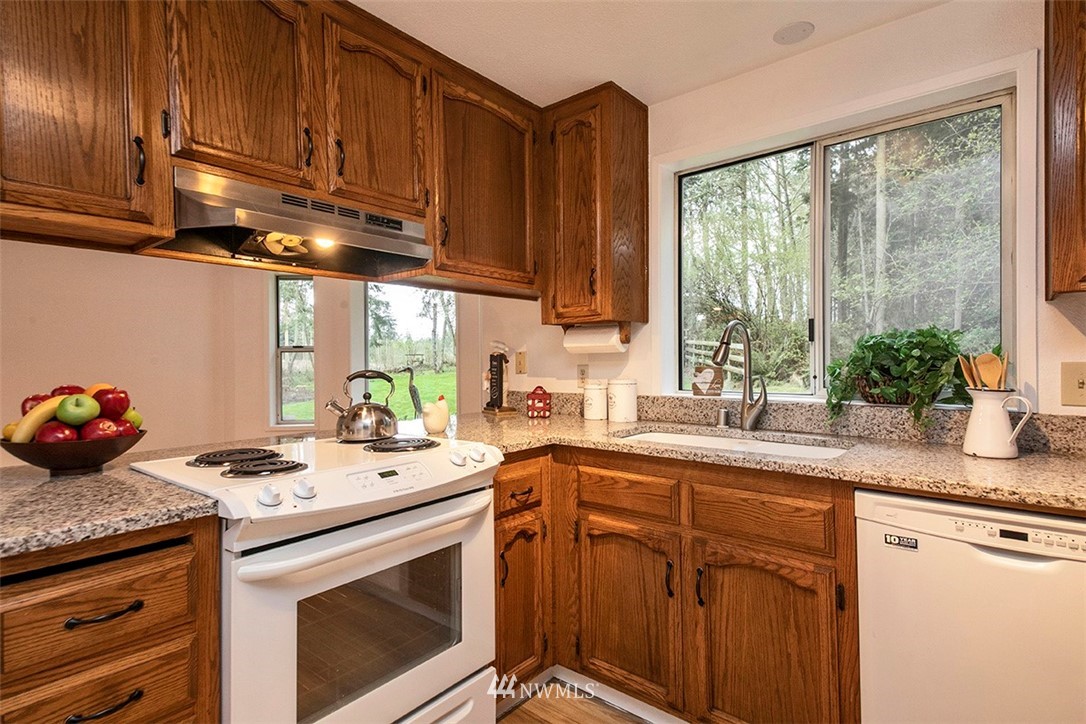 2155 Zylstra Road Oak Harbor, WA 98277 - Photo 7 of 40 Gallery Image 7
