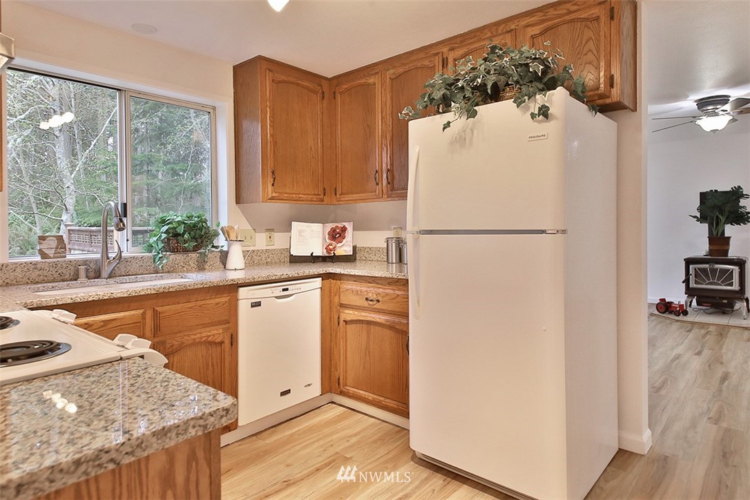 2155 Zylstra Road Oak Harbor, WA 98277 - Photo 9 of 40 Gallery Image 9