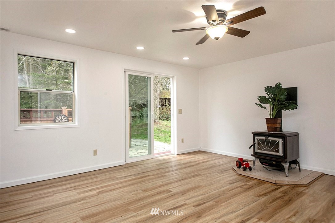 2155 Zylstra Road Oak Harbor, WA 98277 - Photo 10 of 40 Gallery Image 10