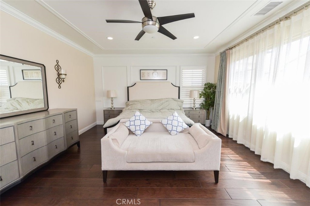 62 Rossmore Irvine, CA 92620 - Photo 28 of 43 a large white bed in a white room