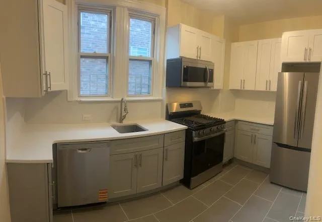 $3,500 | 14 East 236th Street, Unit 2 | Woodlawn Heights