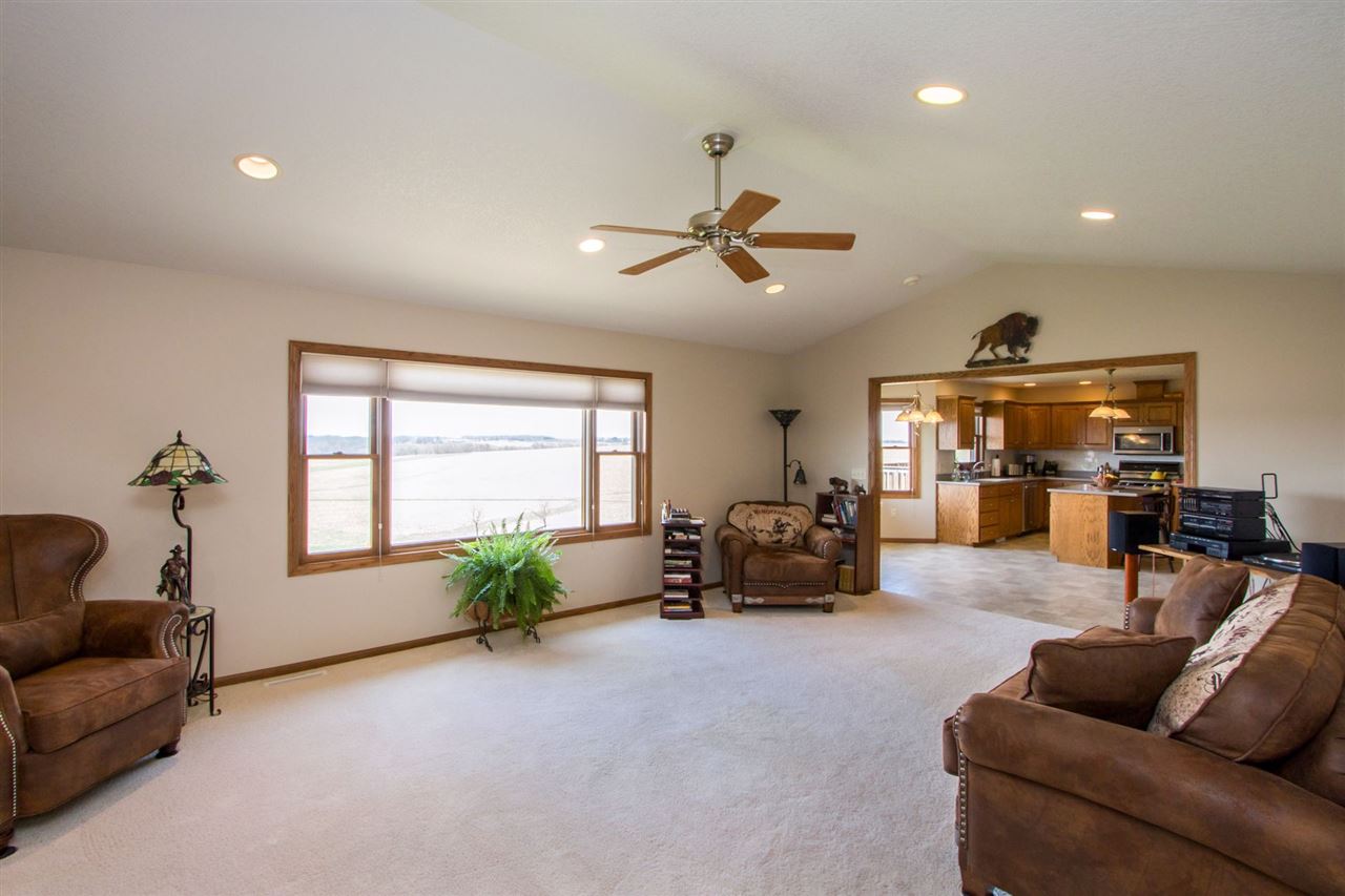3331 Bayertown Road Southwest Riverside, IA 52327 - Photo 13 of 46 Gallery Image 13