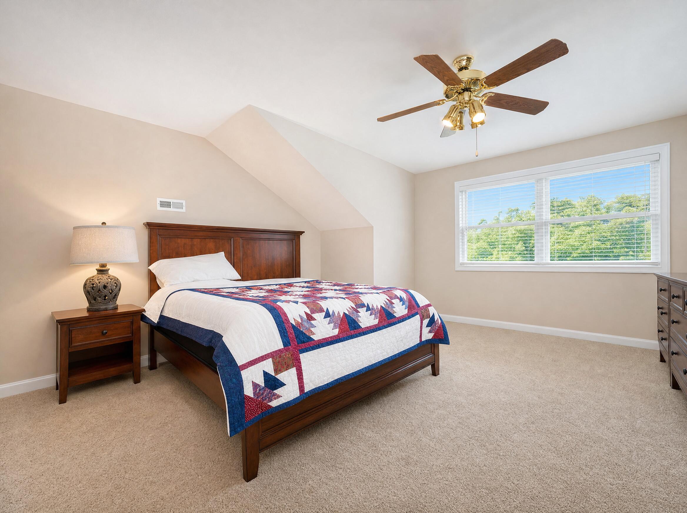 259 3 Mile Road Beattyville, KY 41311 - Photo 28 of 37 upstairs bedroom