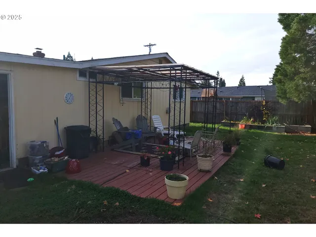 a sign that is on the side of the road