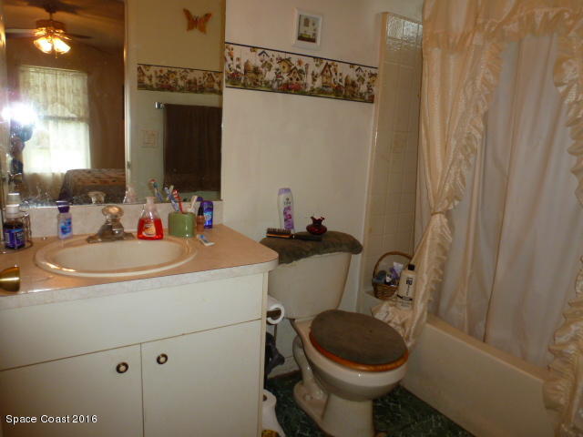 1375 Saxony Road Southwest Palm Bay, FL 32908 - Photo 13 of 21 P1310903 - Copy