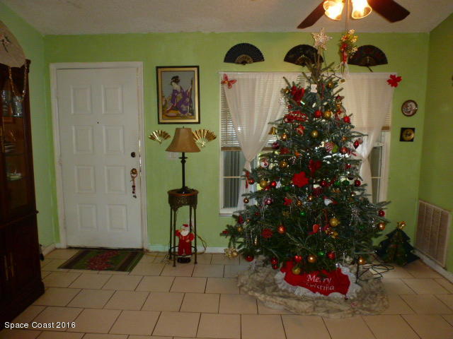 1375 Saxony Road Southwest Palm Bay, FL 32908 - Photo 4 of 21 P1310906 - Copy