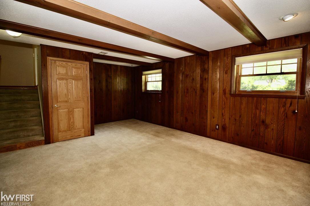 7258 Porter Road Grand Blanc, MI 48439 - Photo 32 of 47 50044313-31.JPG