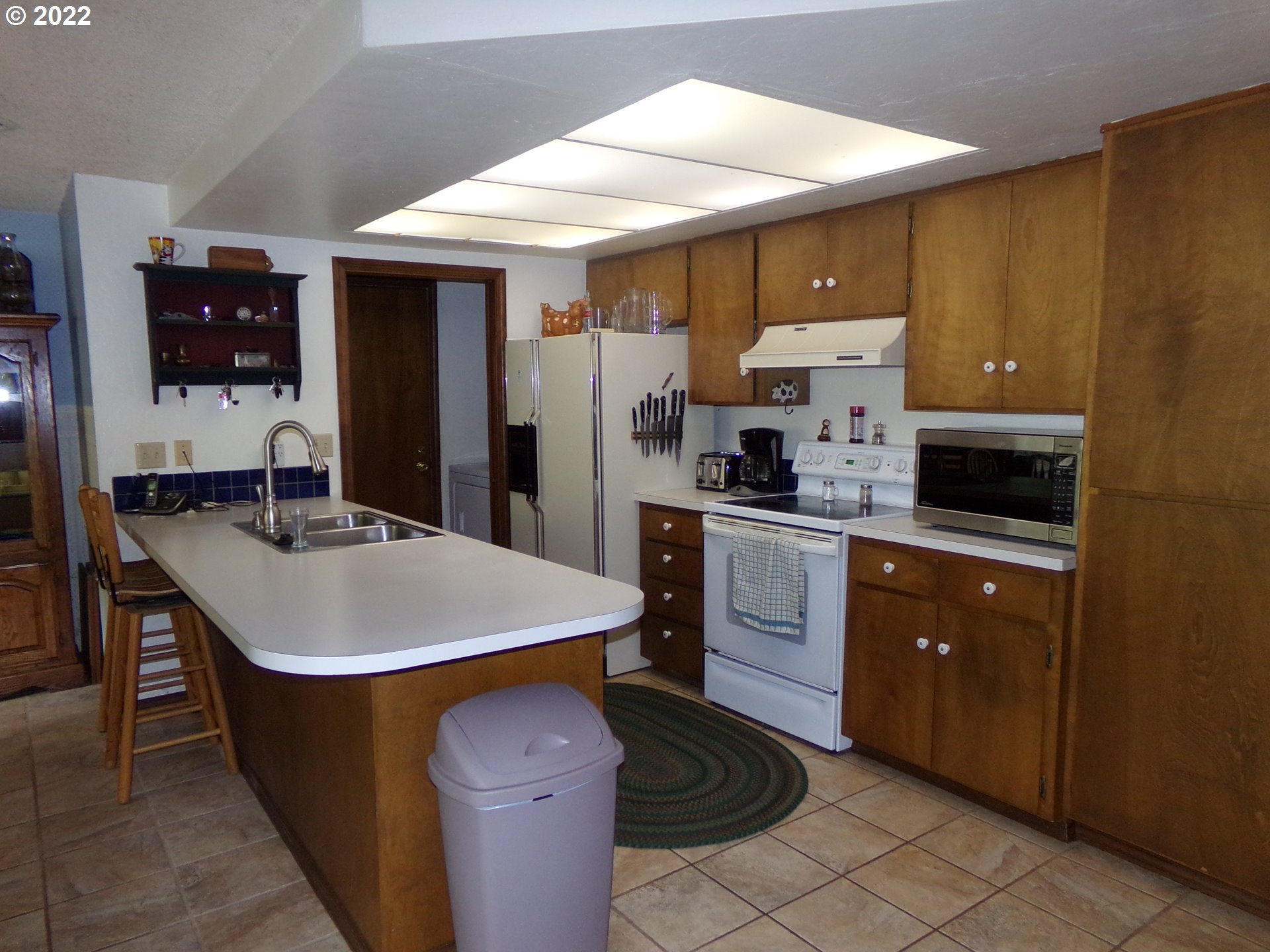 29915 Fox Hollow Road Eugene, OR 97405 - Photo 4 of 13 Gallery Image 4