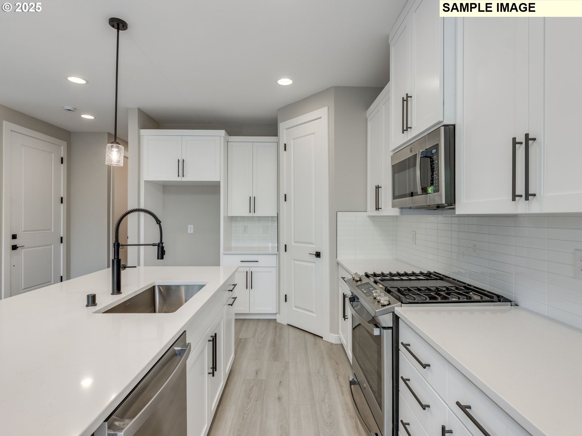 904 Northwest 178th Street Ridgefield, WA 98642 - Photo 5 of 33