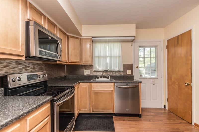 1856 Woodcrest Road Columbus, OH 43232 - Photo 8 of 25 Gallery Image 8