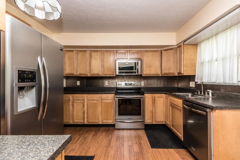 1856 Woodcrest Road Columbus, OH 43232 - Photo 9 of 25 Gallery Image 9
