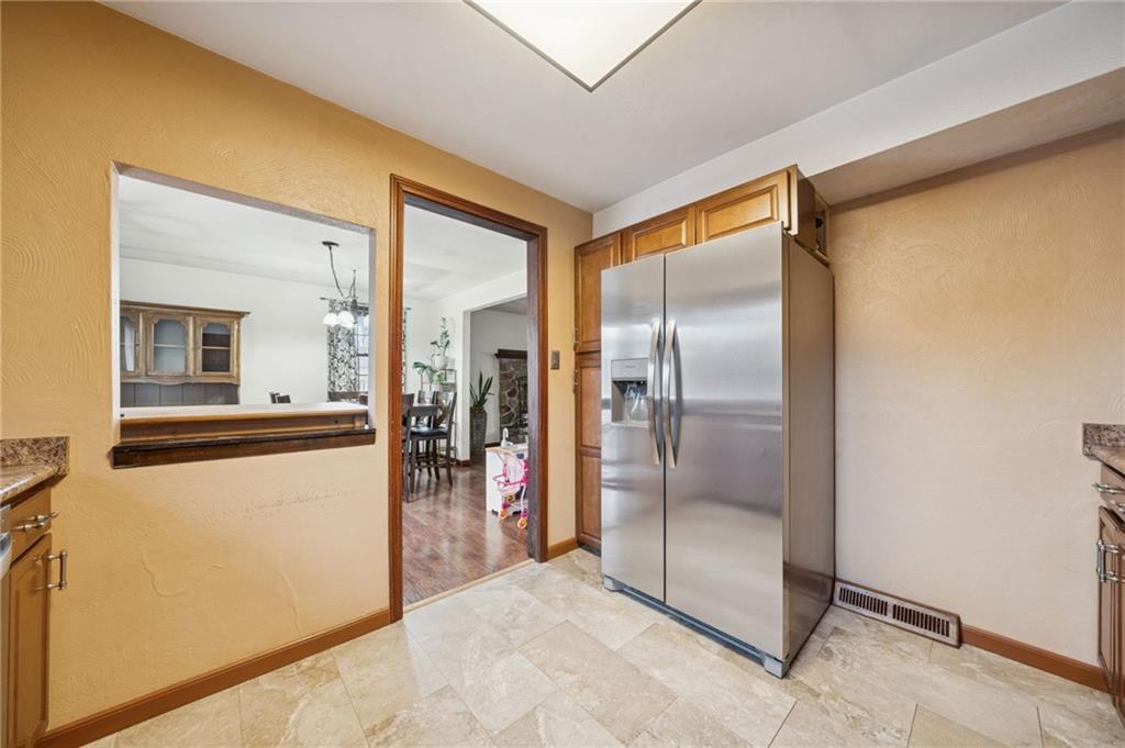 3029 Main Street Claridge, PA 15623 - Photo 12 of 34