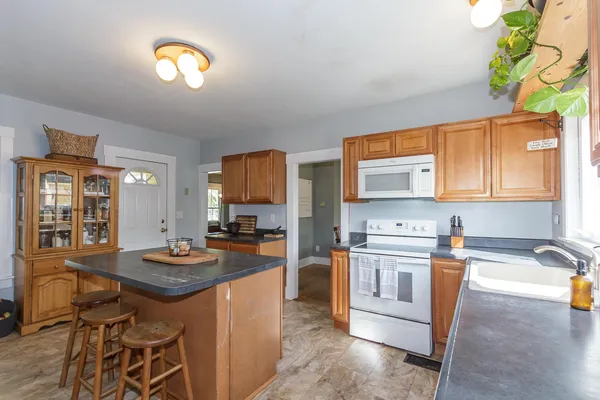 $445,000 | 894 Main Street, Waterboro, ME 04087
