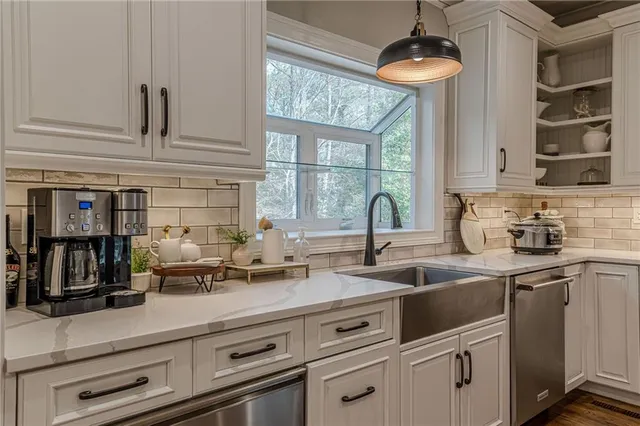 $1,750,000 | 5752 West Phillips Mill Road, Douglasville, GA 30135