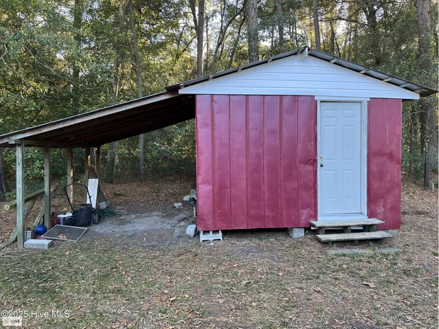 $179,500 | 471 John Mark Road, Clinton, NC 28328