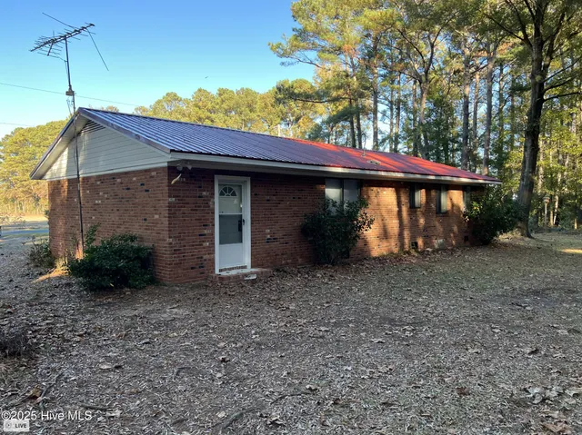 $179,500 | 471 John Mark Road, Clinton, NC 28328