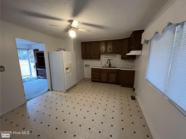 $179,500 | 471 John Mark Road, Clinton, NC 28328