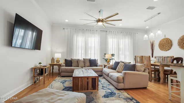 $698,999 | 7822 Thomas Drive, Panama City Beach, FL 32408