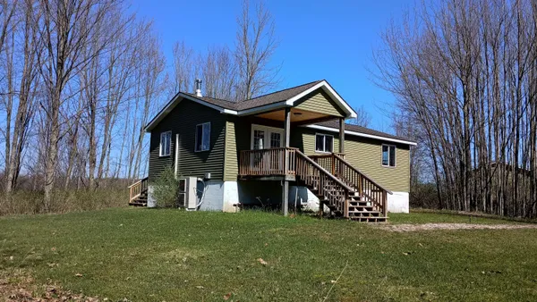 $1,000,000 | 3607 East Hansen Road, Custer, MI 49405