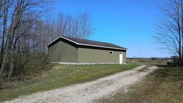 $1,000,000 | 3607 East Hansen Road, Custer, MI 49405