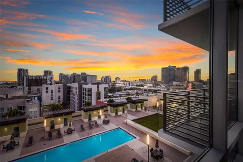 a picture of city view