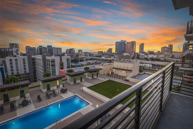 a picture of a city view