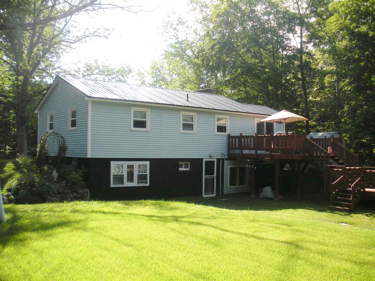 284 Baboosic Lake Road Merrimack, NH 03054 - Photo 2 of 28