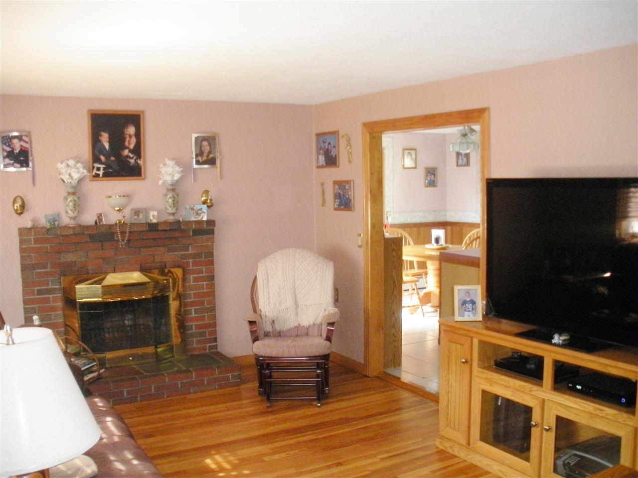 284 Baboosic Lake Road Merrimack, NH 03054 - Photo 11 of 28