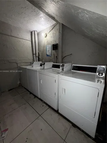 $1,500 | 7640 Kimberly Boulevard, Unit 2I, North Lauderdale, FL 33068