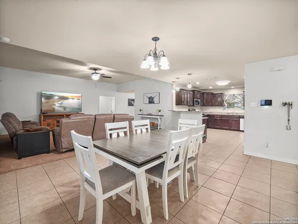 $359,900 | 312 Edgehill Drive, Pleasanton, TX 78064