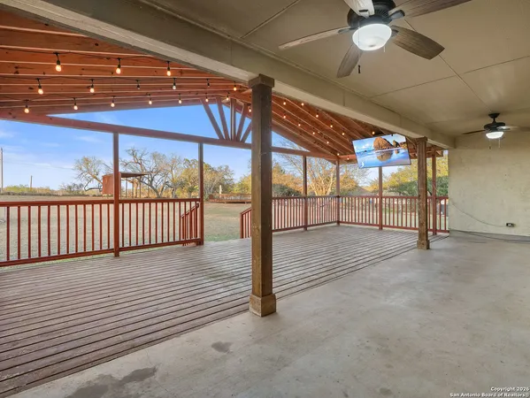 $359,900 | 312 Edgehill Drive, Pleasanton, TX 78064