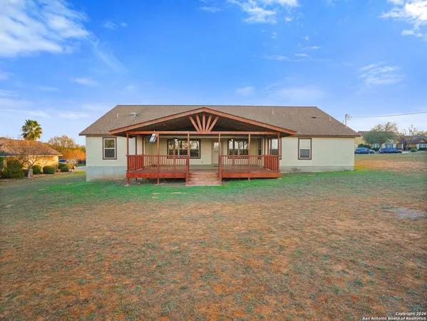 $359,900 | 312 Edgehill Drive, Pleasanton, TX 78064
