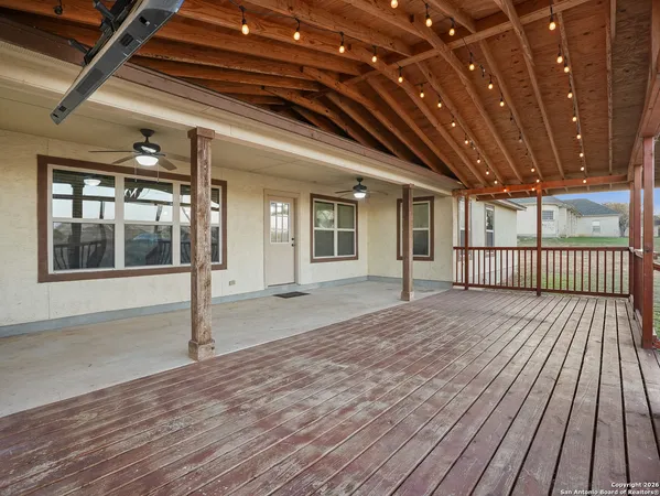 $359,900 | 312 Edgehill Drive, Pleasanton, TX 78064