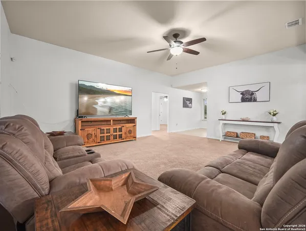 $359,900 | 312 Edgehill Drive, Pleasanton, TX 78064