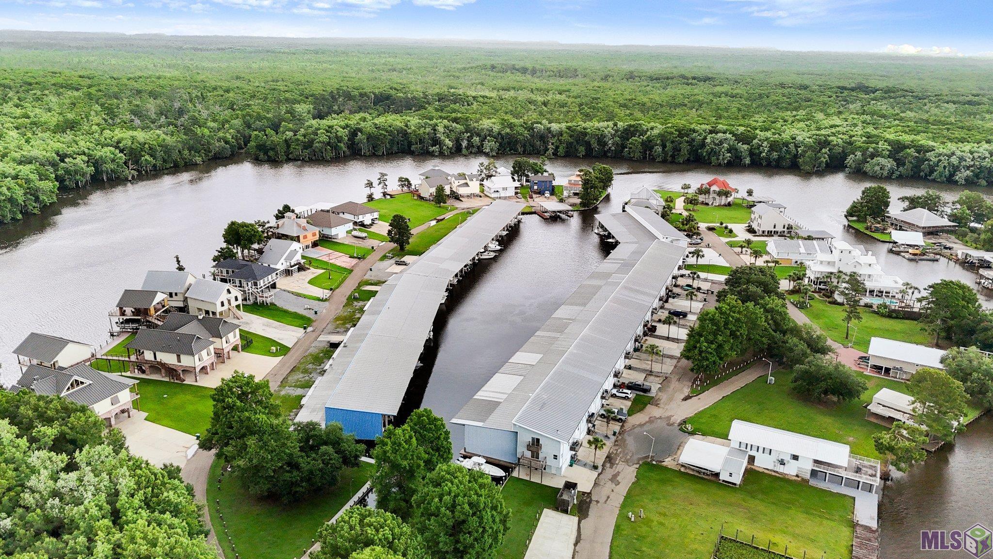 32875 Rivergate Circle, Unit 35 Springfield, LA 70462 - Photo 4 of 24