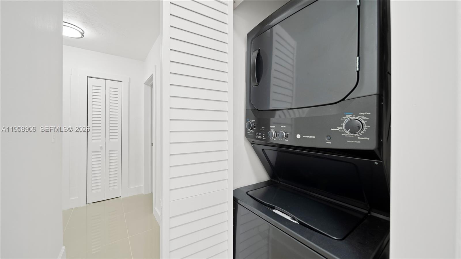 8614 Southwest 102nd Place Miami, FL 33173 - Photo 20 of 47 a close view of dining table