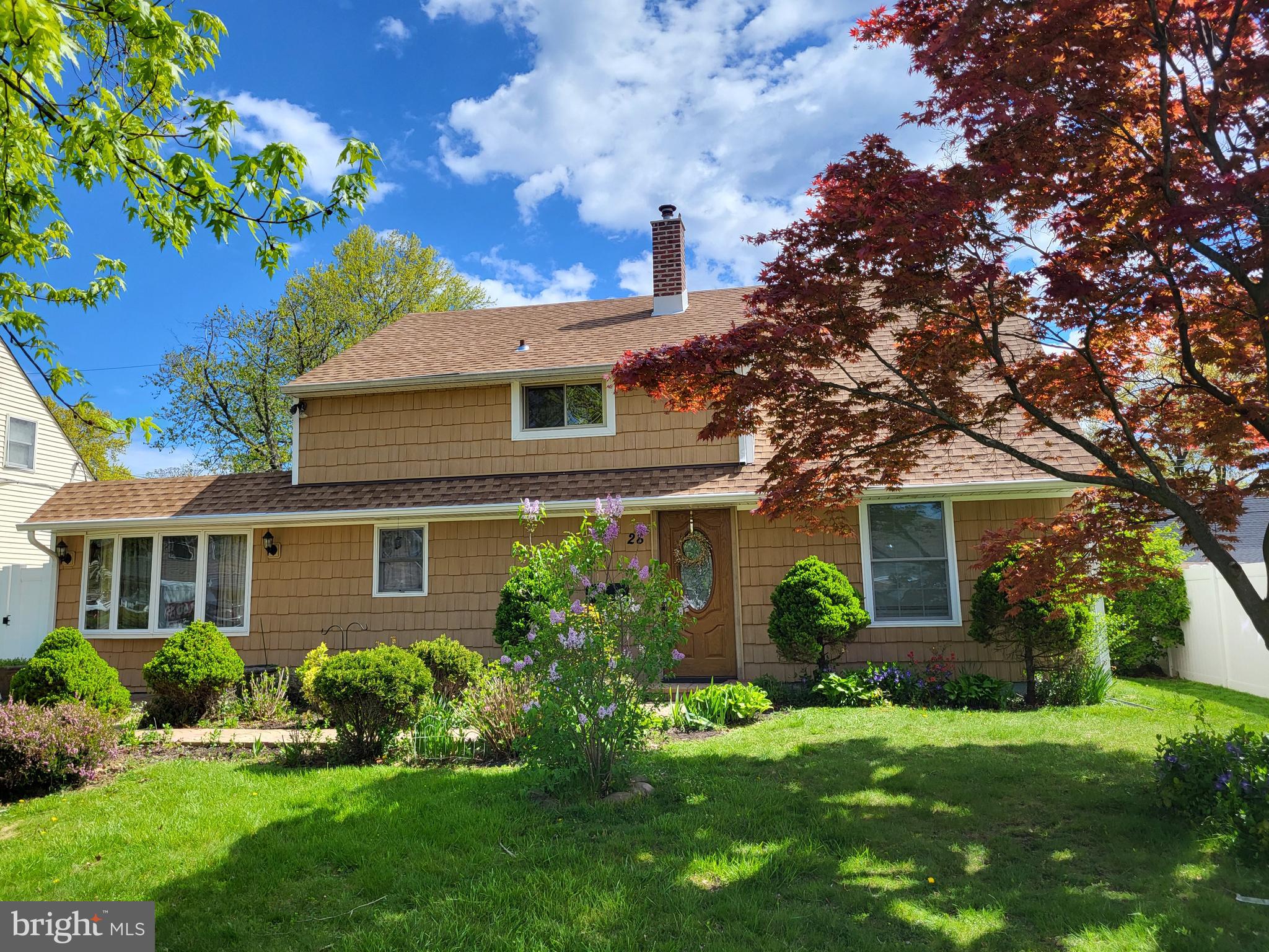 28 Grapevine Road Levittown, PA 19057 - Photo 1 of 27