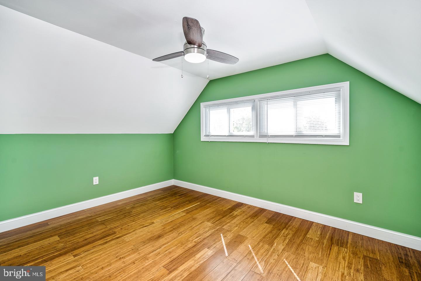 28 Grapevine Road Levittown, PA 19057 - Photo 13 of 27