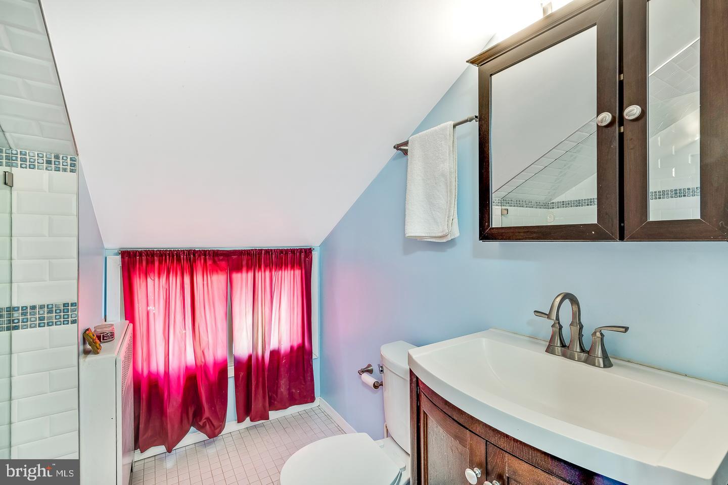 28 Grapevine Road Levittown, PA 19057 - Photo 17 of 27