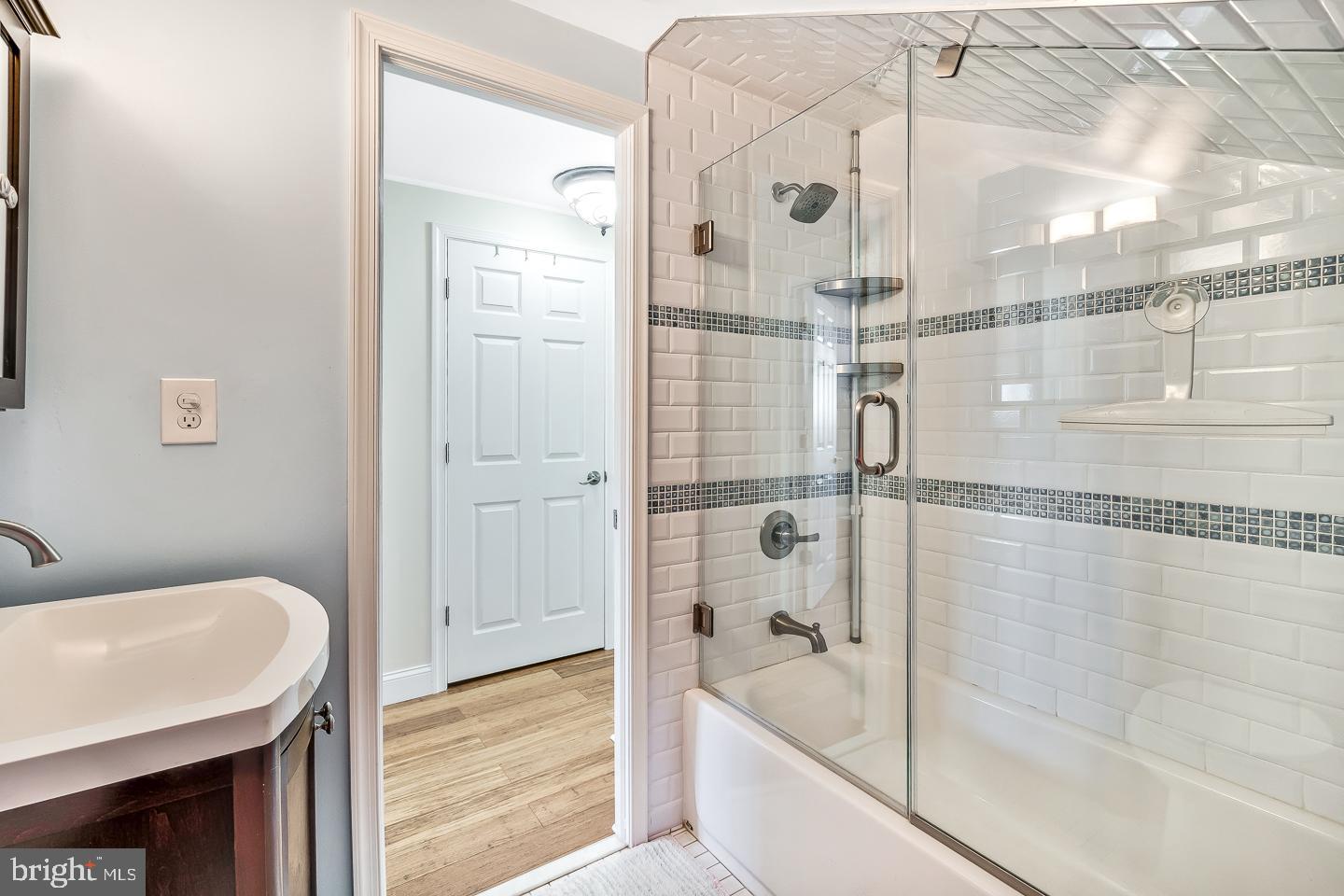 28 Grapevine Road Levittown, PA 19057 - Photo 18 of 27